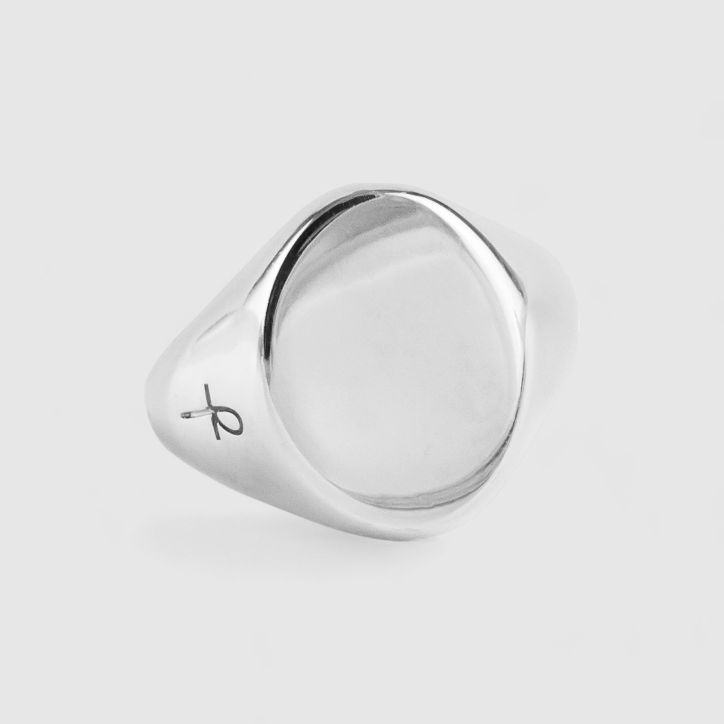 OVAL SILVER SIGNET RING