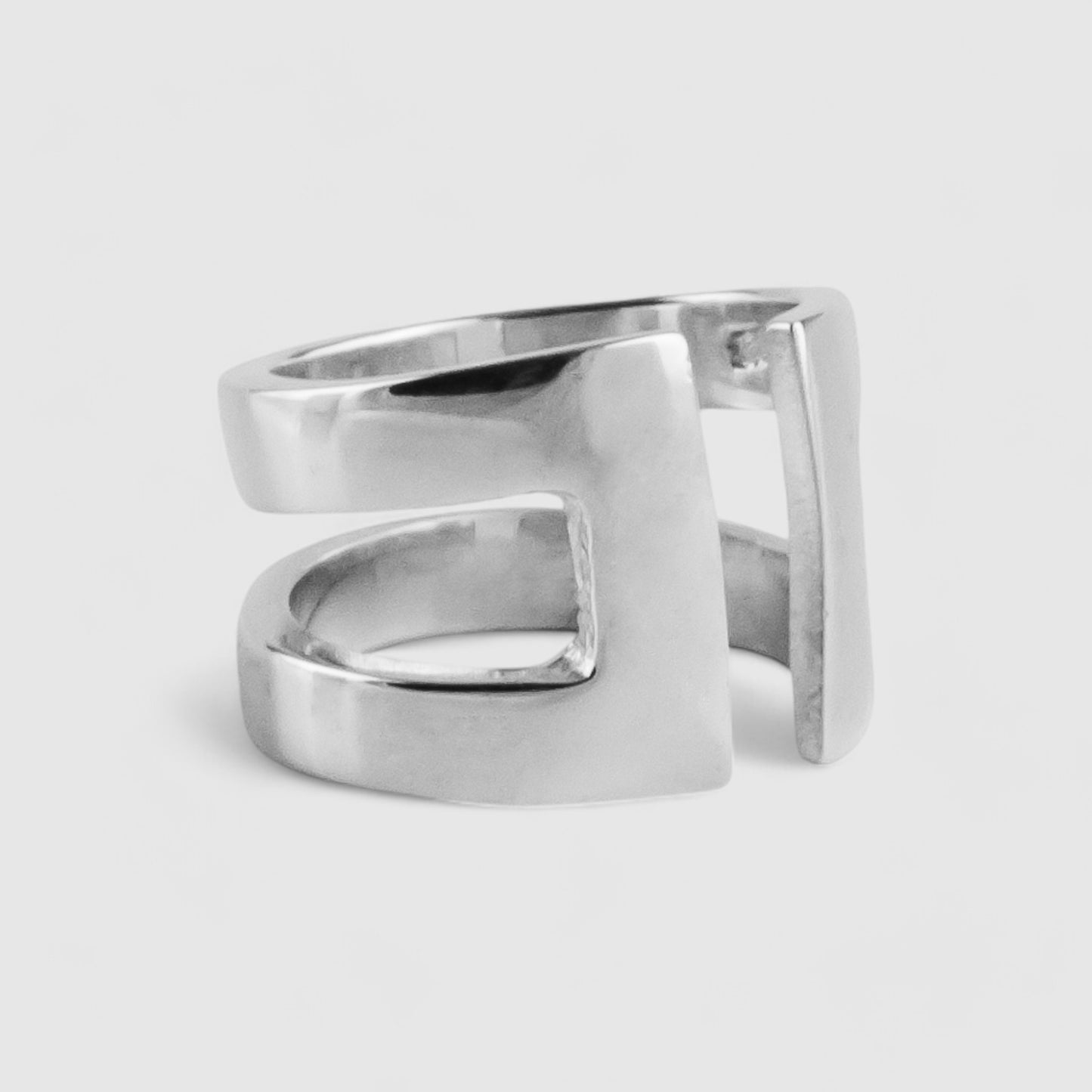 SILVER CARNABY RING