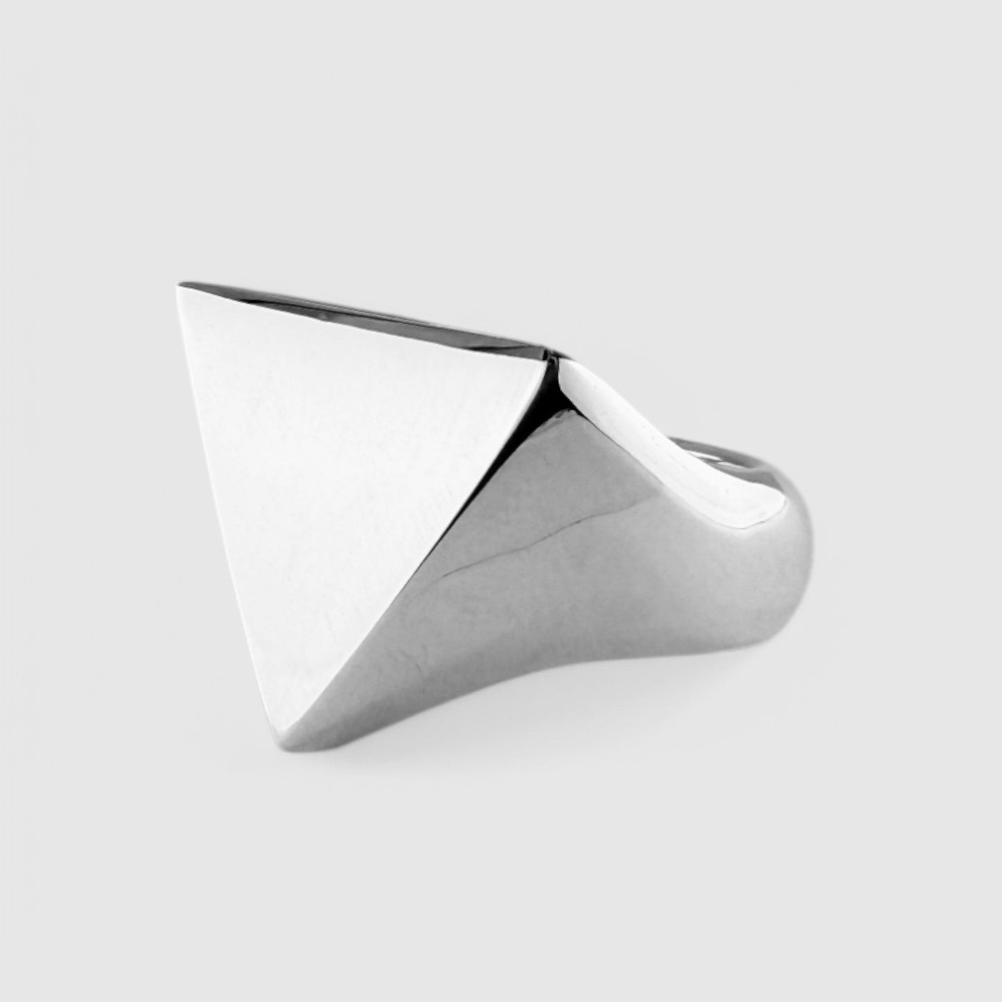 SILVER PYRAMID RING