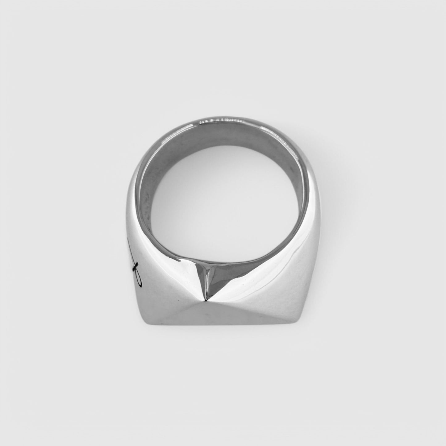 SILVER PYRAMID RING