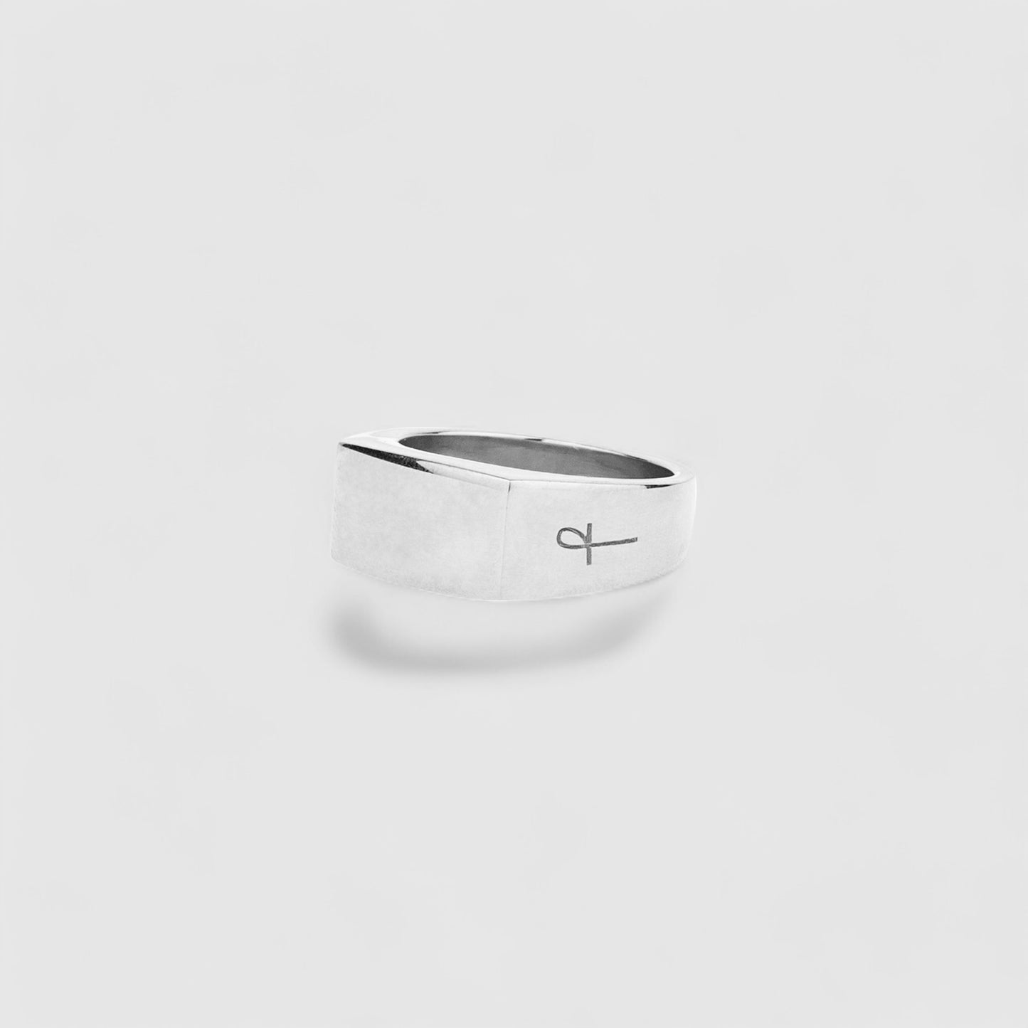 SILVER MONTPELIER SIGNET RING