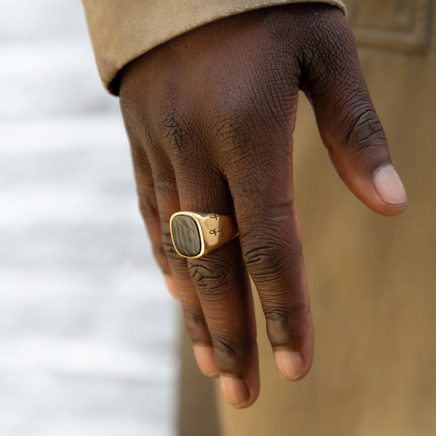 SILVER BLACK ONYX SQUARE SIGNET RING