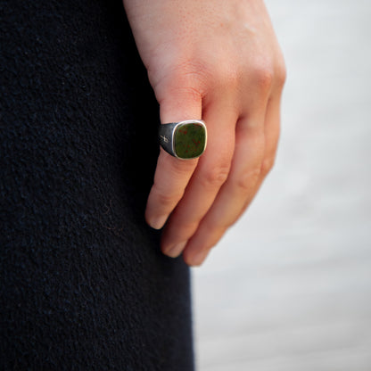 SILVER GREEN BLOODSTONE SQUARE SIGNET RING