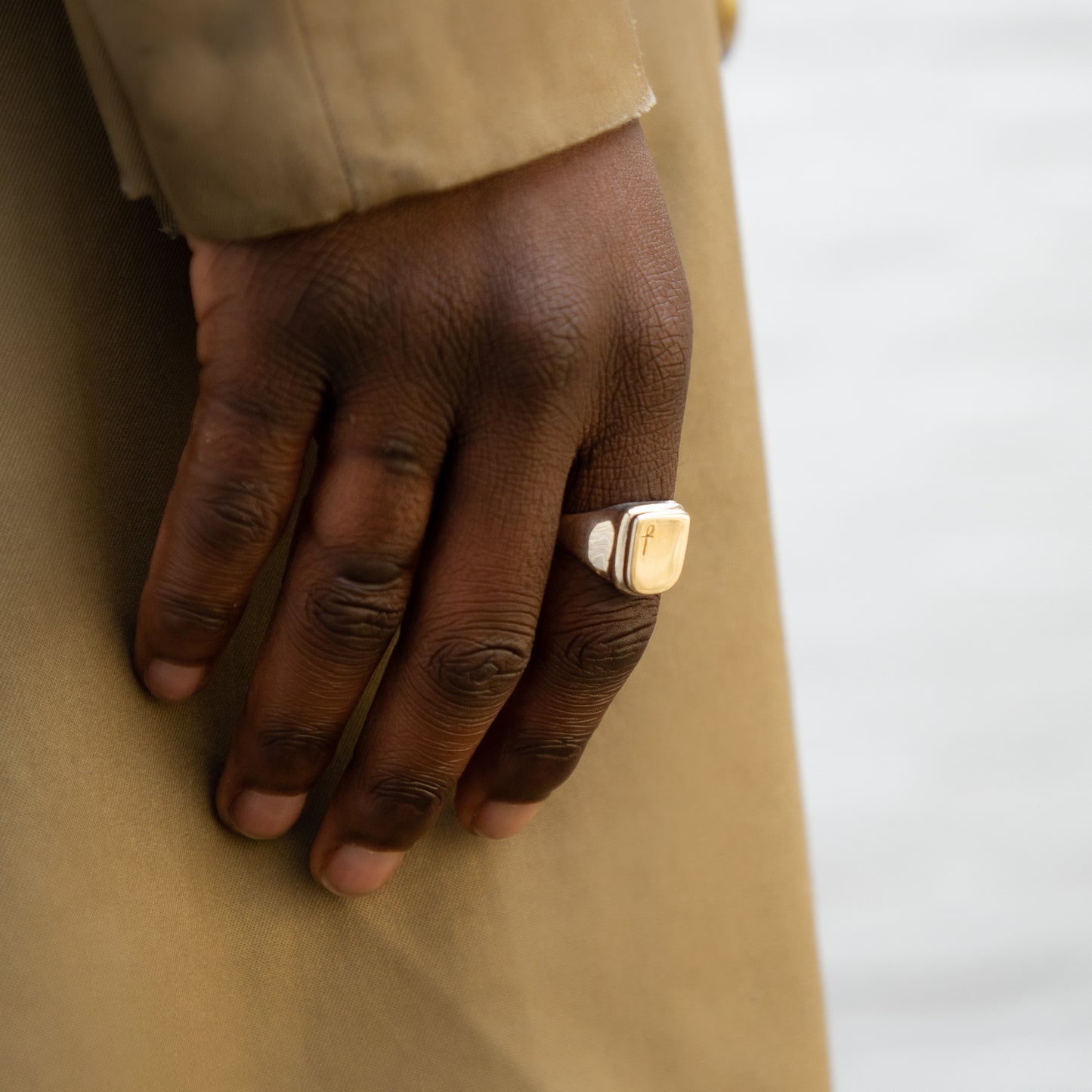 GOLD DOUBLE SQUARE SIGNET RING